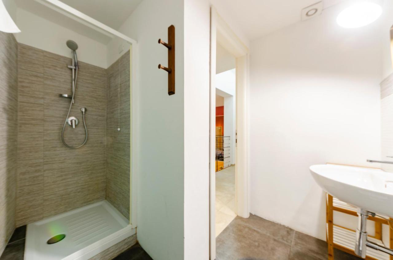 Apartamento Joivy Vibrant Open-Plan Apt For 6 In Historic Centre Génova Exterior foto