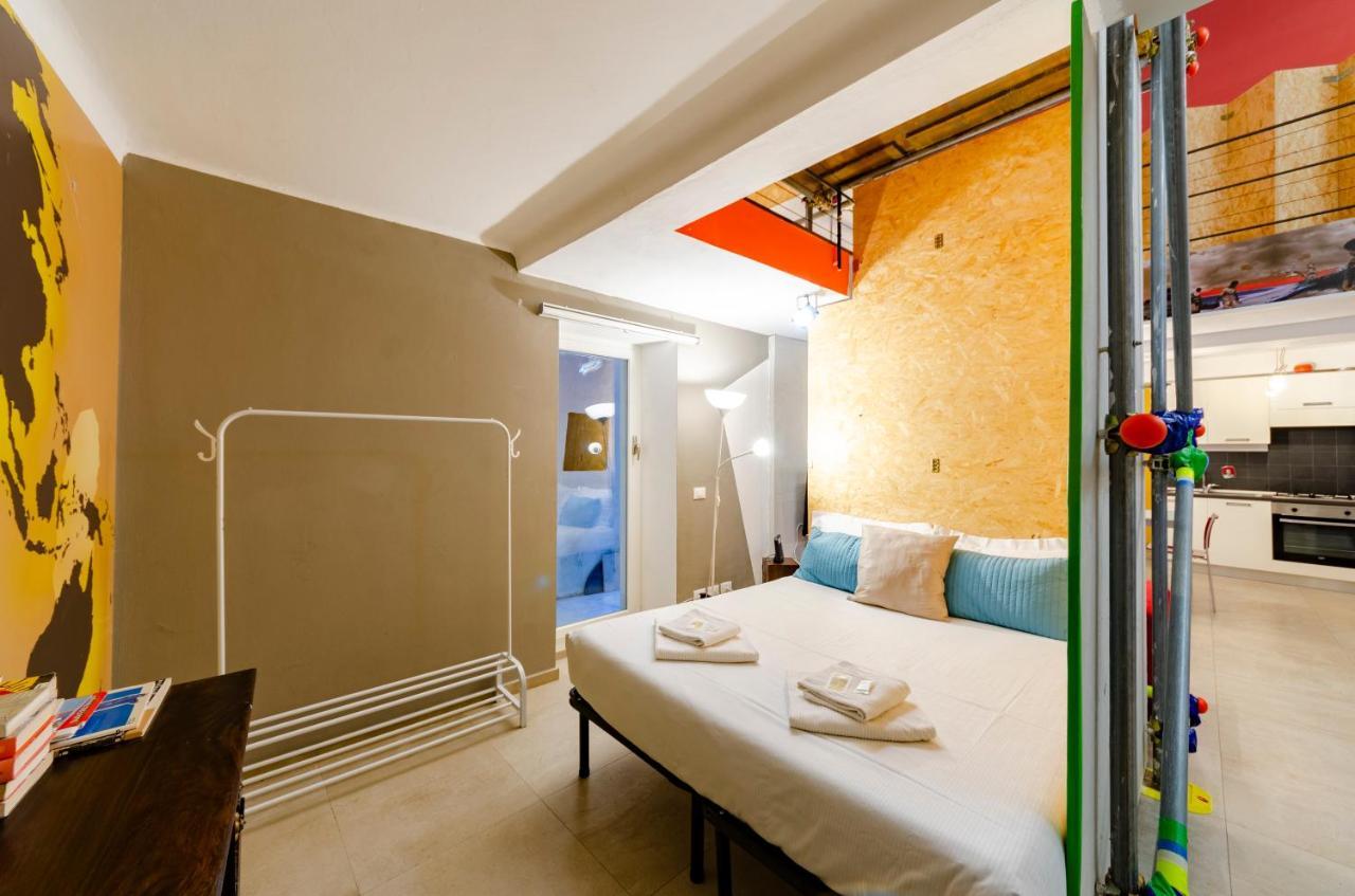 Apartamento Joivy Vibrant Open-Plan Apt For 6 In Historic Centre Génova Exterior foto